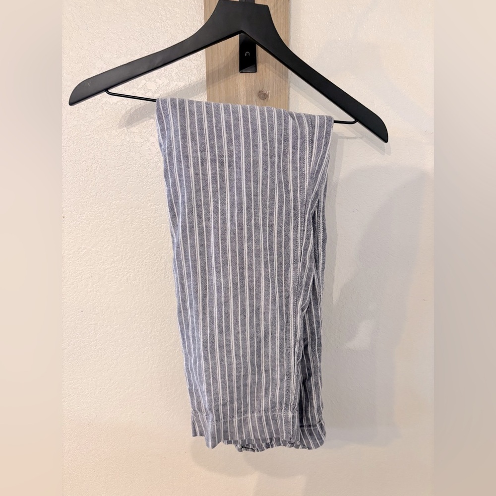 Briggs New York Gray and White Striped Pants
